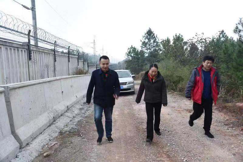 仇珂静调研铁路沿线外部环境安全专项整治工作