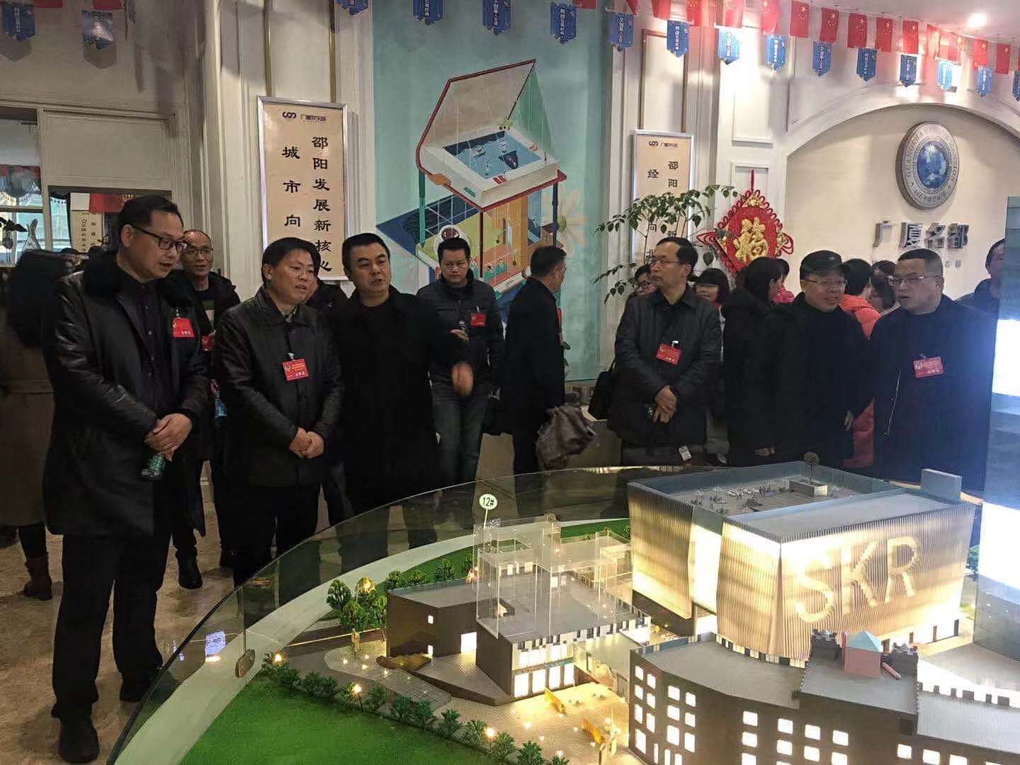 区政协组织政协委员视察重点项目