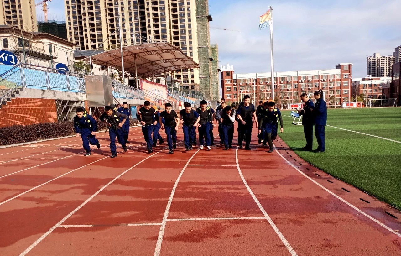 【业务培训】区消防救援大队开展冬训体能考核