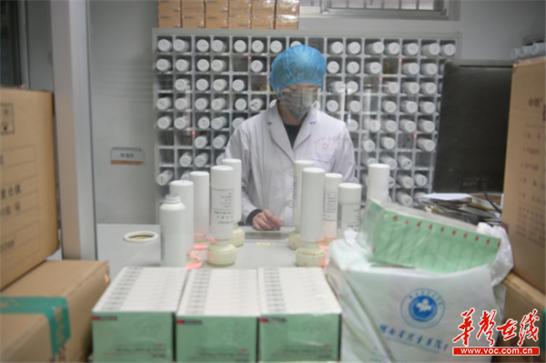 【战“疫”第一线】湖南省儿童医院自制“防感1号”中药颗粒
