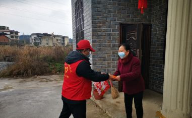 【疫情防控】温暖，新滩镇街道元宵上门显温度