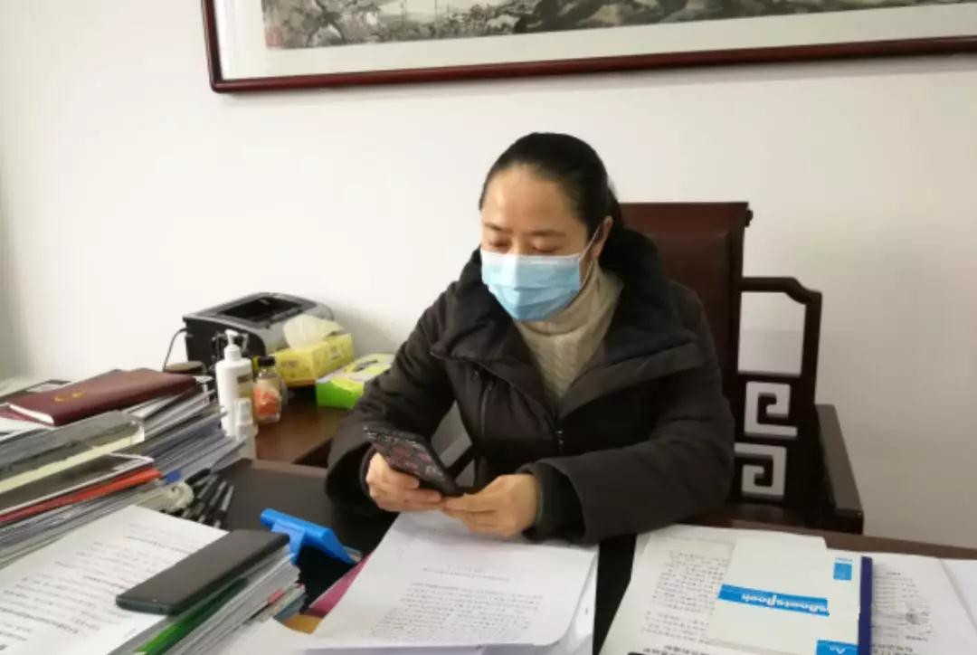 仇珂静主持召开第7次区委常委会（扩大）会议研究部署疫情防控工作