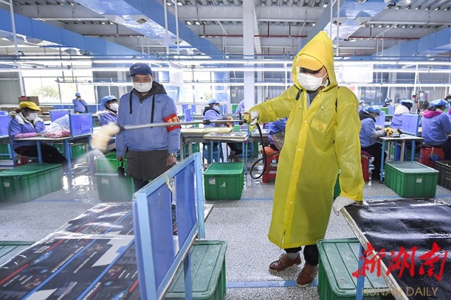 战场往前推 筑牢“第一线”——湖南织密社区、园区、厂区疫情防控网纪实