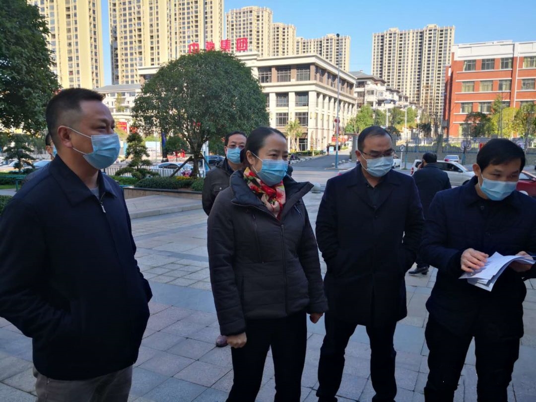 疫情期间：我区居民小区统一接受“临时大考”