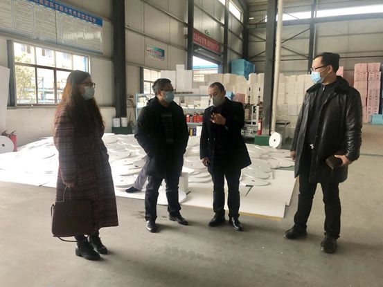 向兵指导企业疫情防控和复工复产工作