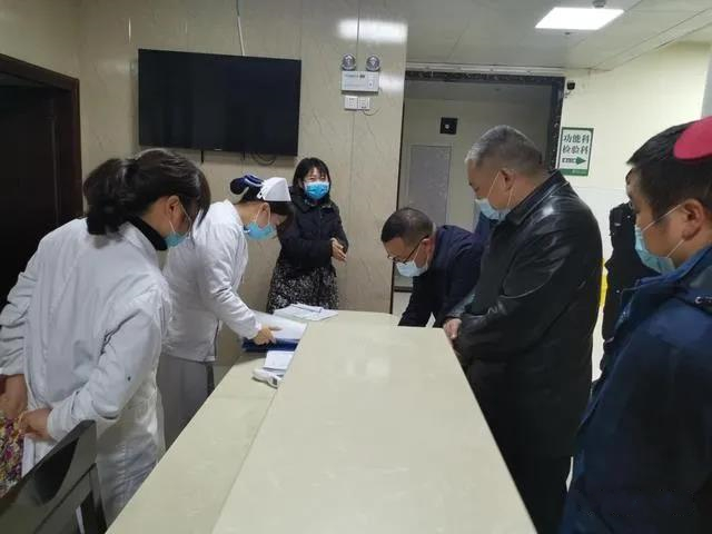 疫情天冷 温暖常在——陈名洋慰问中医医院医养结合中心老人