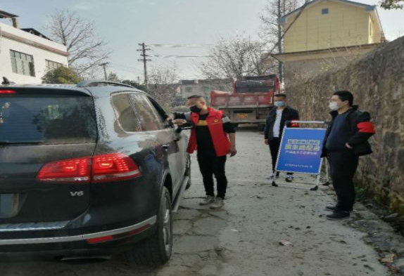 共筑“隔离墙” 守护居民健康——市政府办志愿者与槐树社区志愿者防疫手记