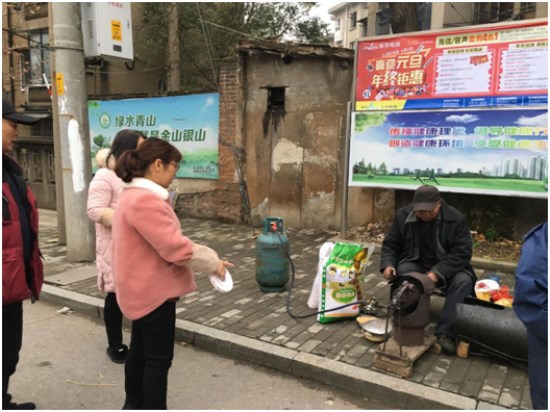 創(chuàng)衛(wèi)不打烊 江濱社區(qū)開展流動攤販勸導專項行動