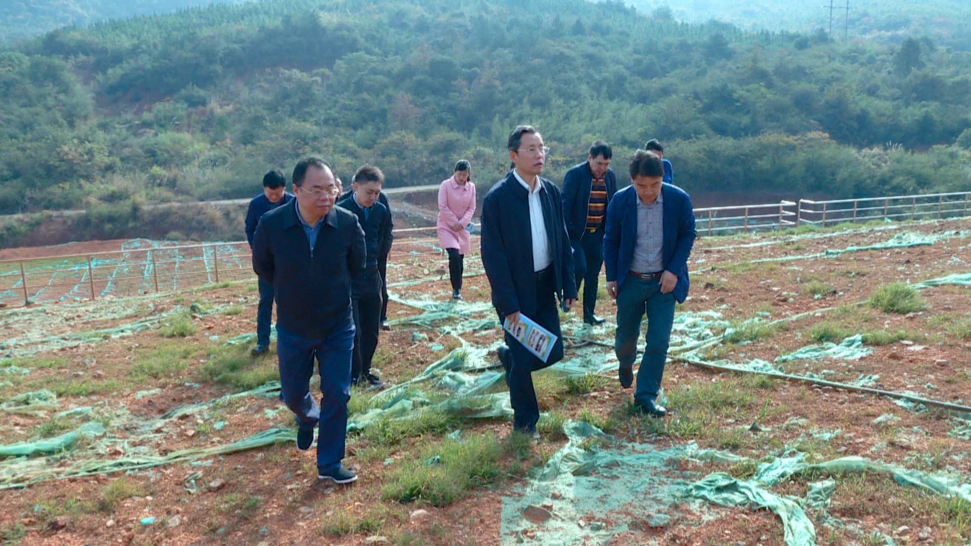 省自然资源厅领导来我县督导聚鑫锰业生态环境问题整改销号工作