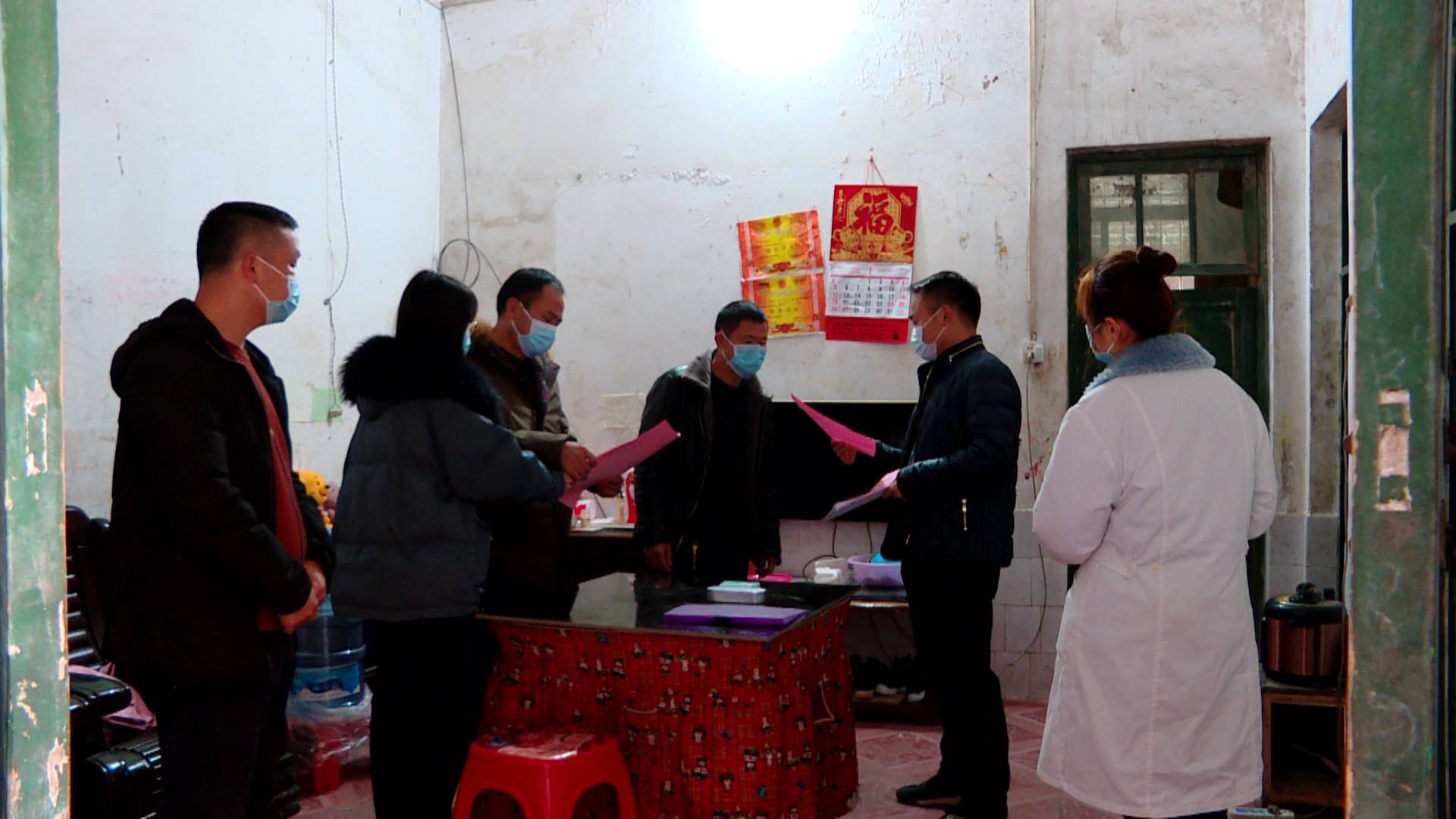 【紧紧依靠人民群众坚决打赢疫情防控阻击战】南强镇：全面网格化排查 筑牢防疫“安全墙”