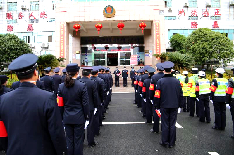 【坚定信心、同舟共济、科学防治、精准施策】县委政法委：“六个加强”抓维稳