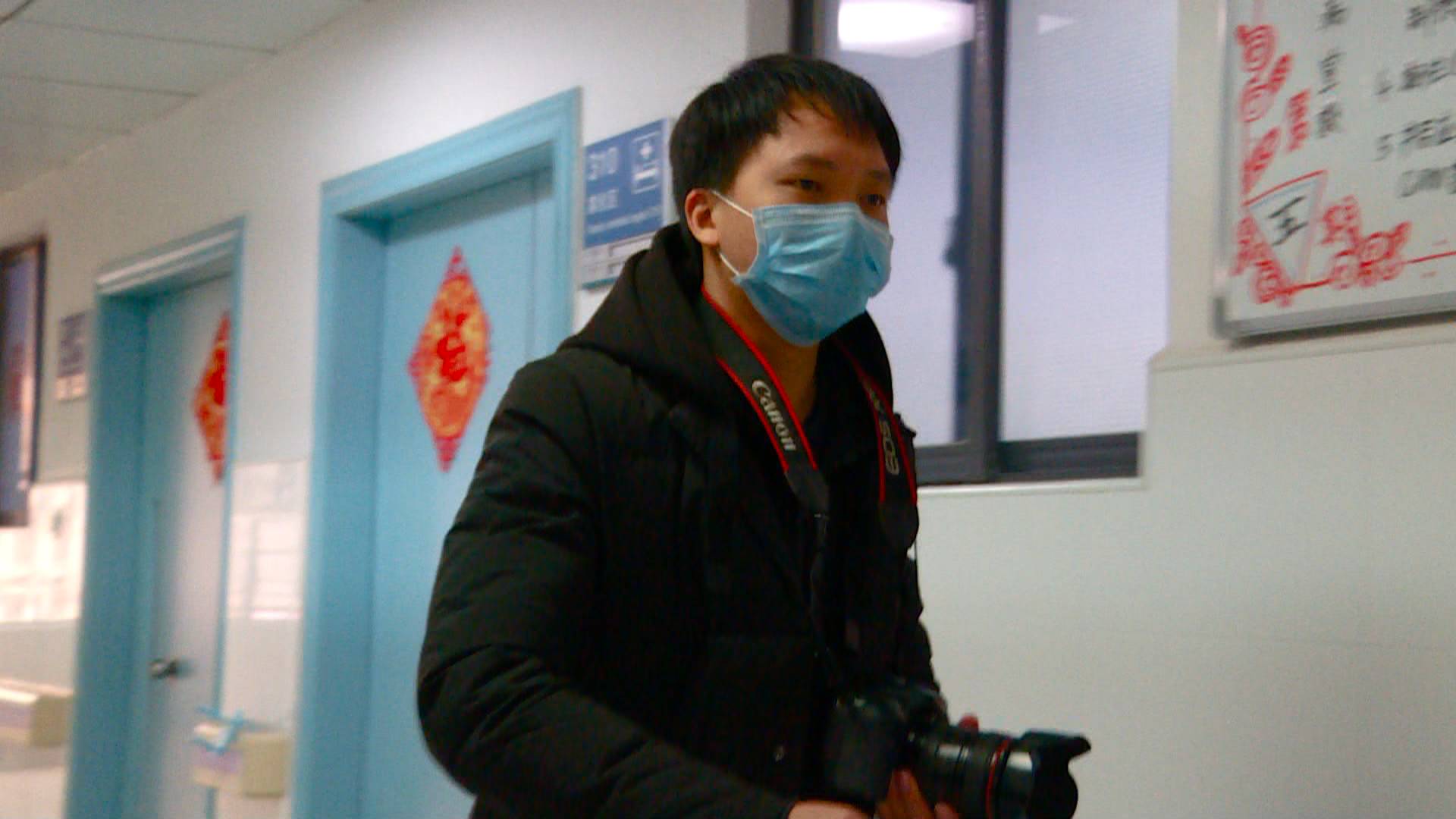 【紧紧依靠人民群众坚决打赢疫情防控阻击战】特殊的“战地记者”