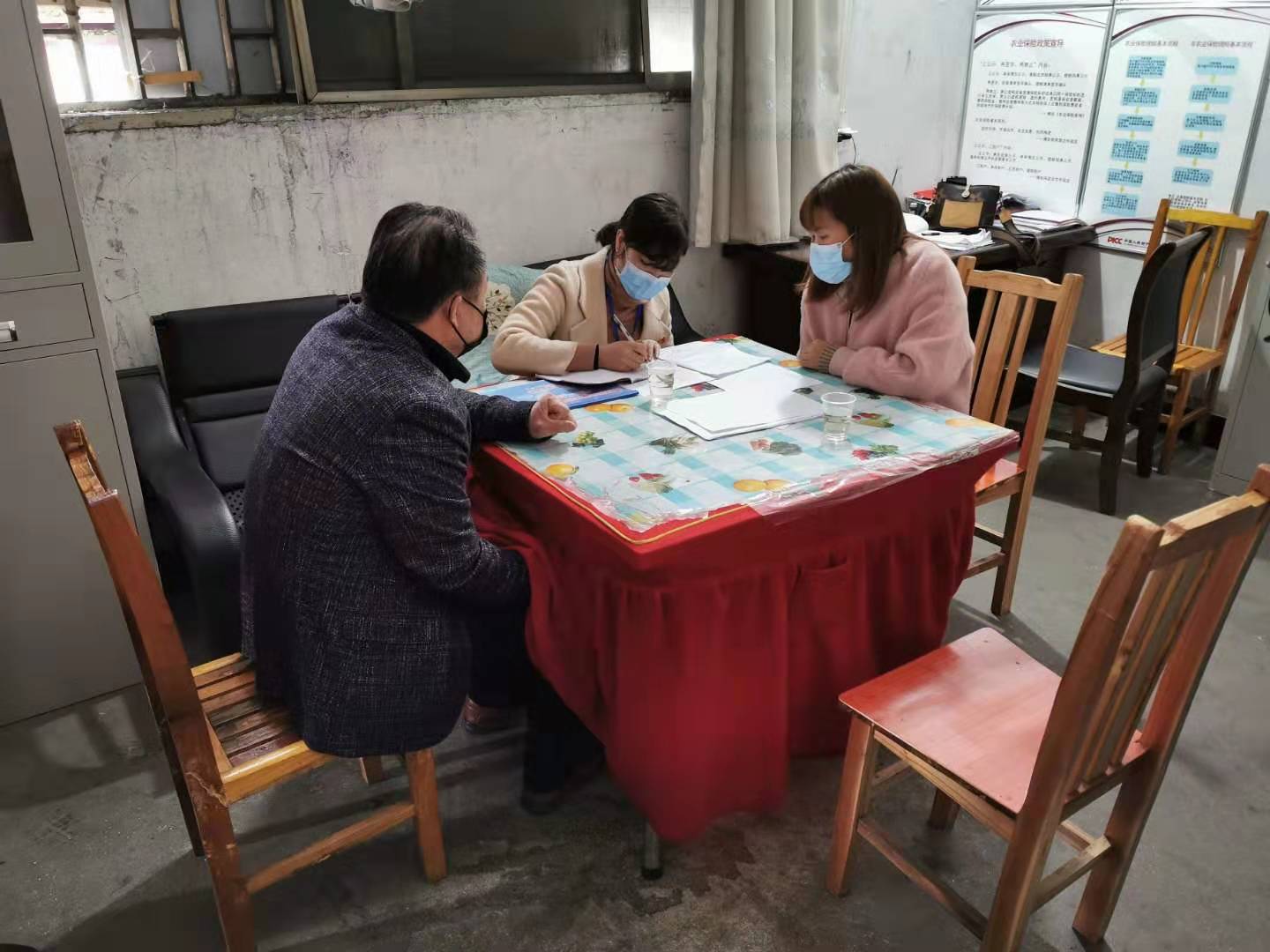 “谢谢你们的理解，也请原谅女儿的不孝”