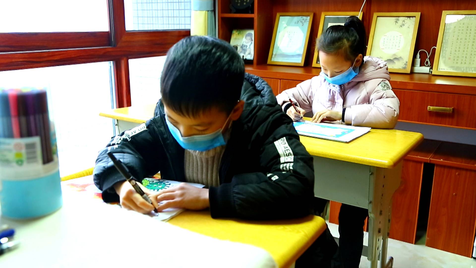【紧紧依靠人民群众坚决打赢疫情防控阻击战】四千名学生画祝福为抗“疫”加油