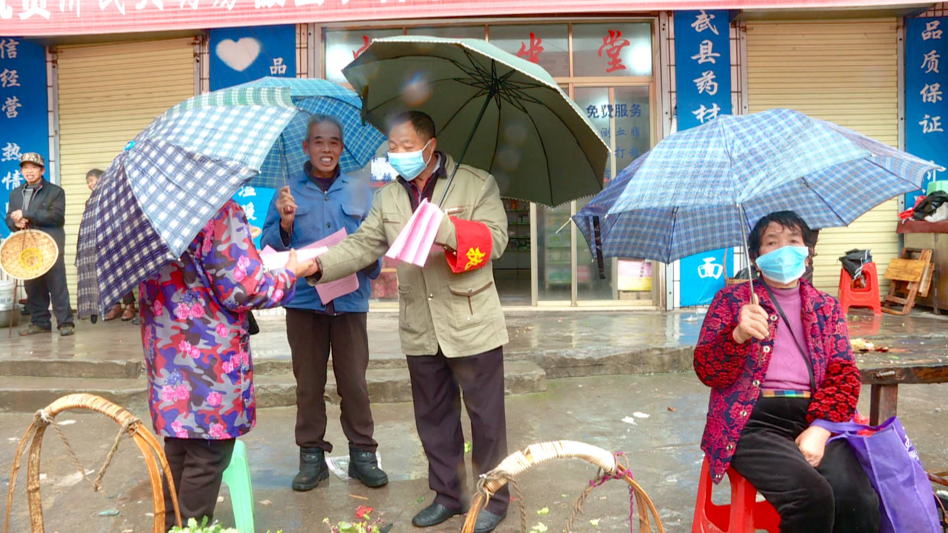 【紧紧依靠人民群众坚决打赢疫情防控阻击战】抗疫一线的“特殊小分队”