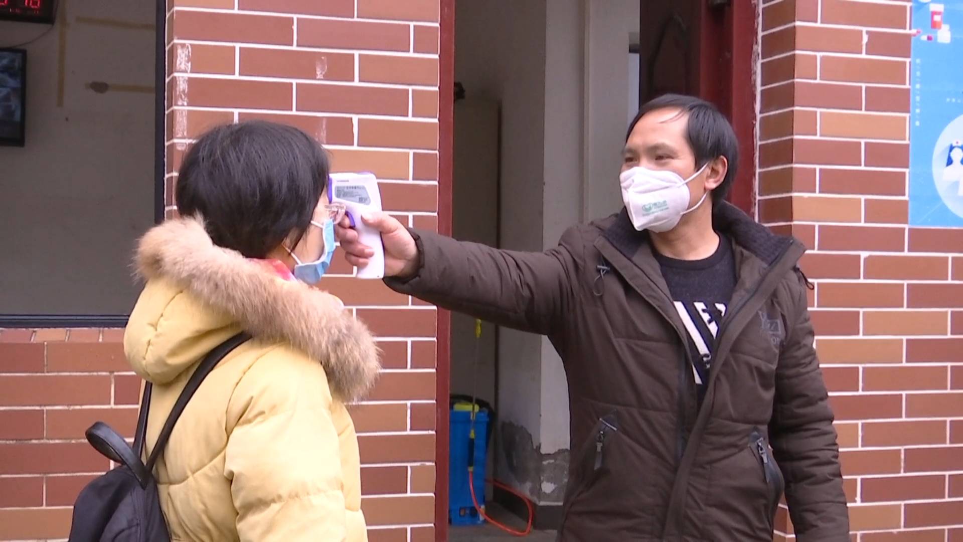 【紧紧依靠人民群众坚决打赢疫情防控阻击战】舜华鸭业：企业复工织密“防疫网”