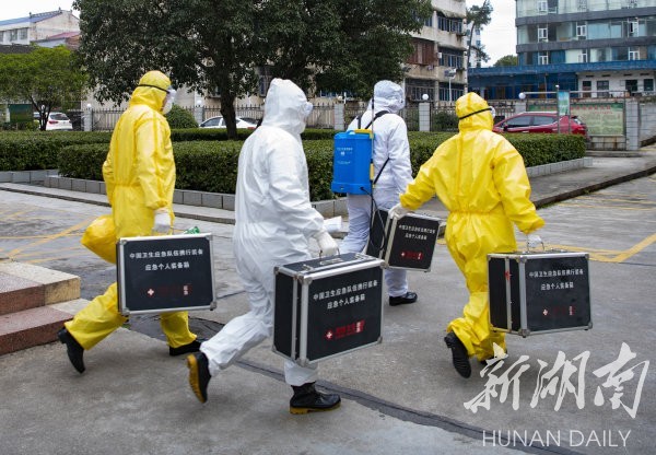 在习近平总书记重要讲话指引下｜为打赢疫情防控阻击战注入强大信心和力量