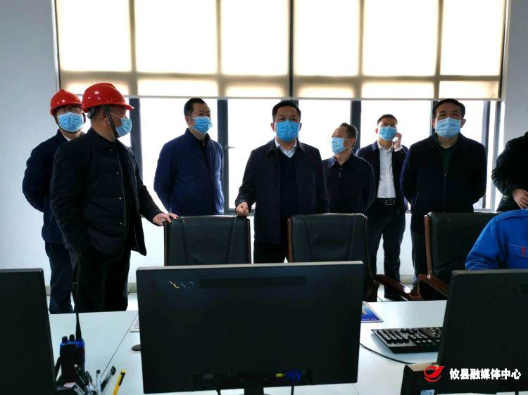 冯建湘来攸督导企业疫情防控和项目建设