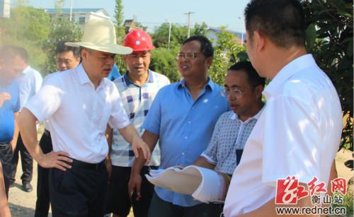 尹培国调度开云片区农村人居环境整治