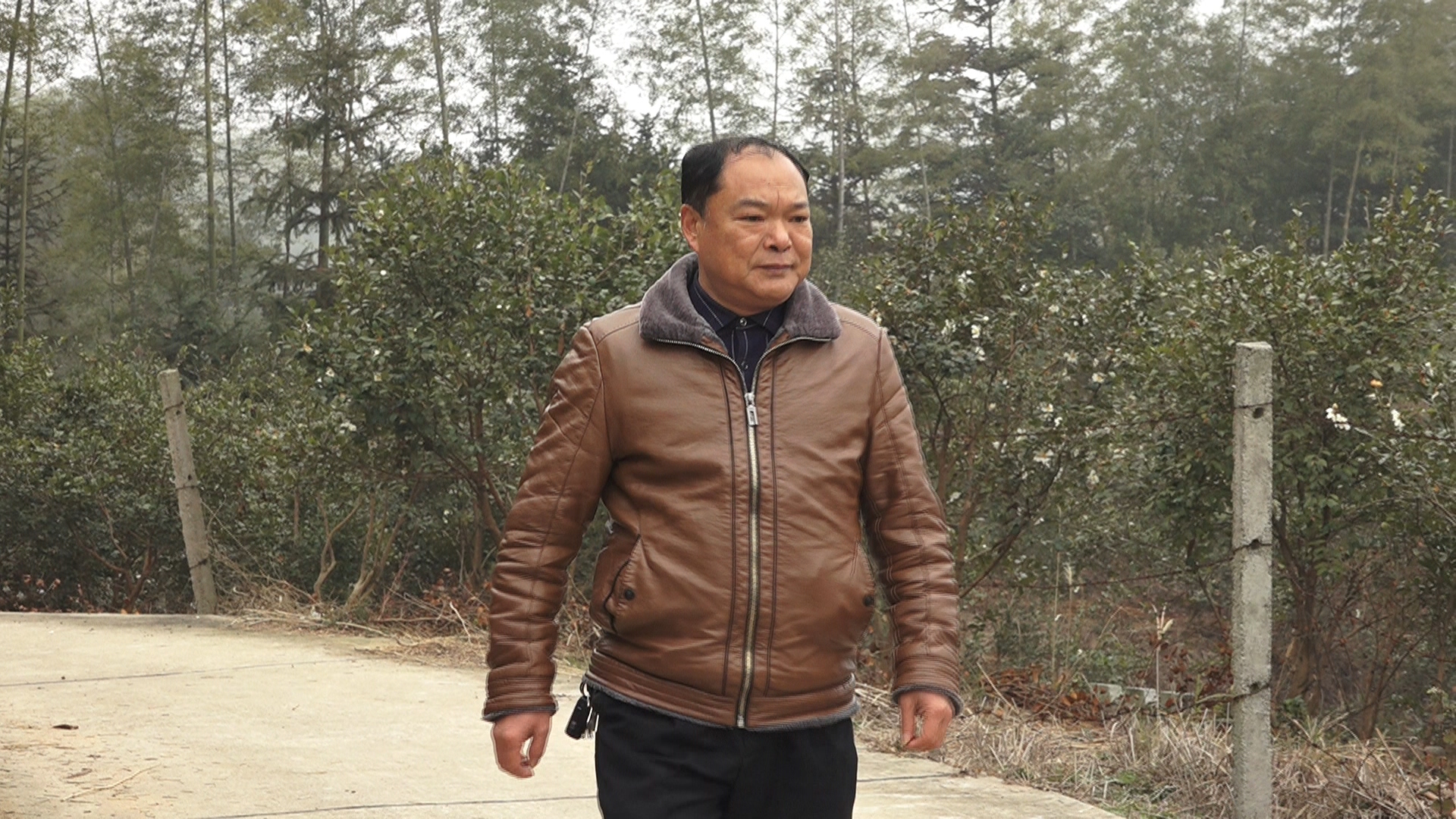 罗岳平:退伍不褪色 回乡再“创业”