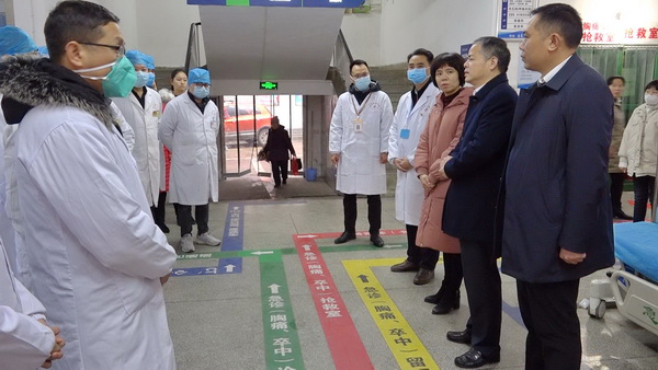 尹培国专题调度新型冠状病毒感染肺炎疫情防控工作