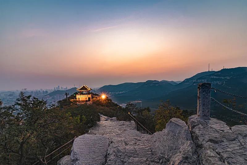 济南千佛山景区(资料图)