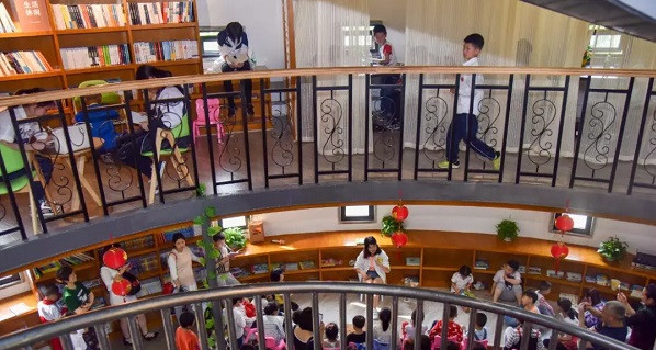 桂阳：市民热衷阅读红色书籍