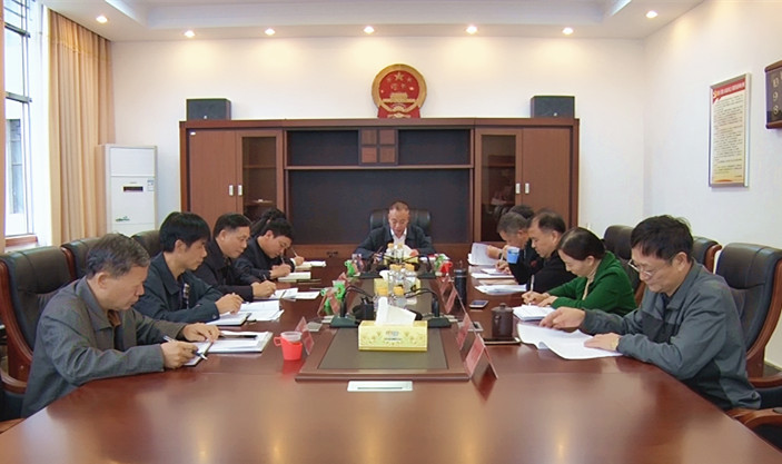 【不忘初心 牢记使命】县人大常委会召开“担使命、履职责，矢志为民服务”专题研讨会