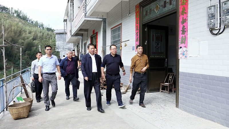 彭生智专题调研脱贫攻坚工作：着力以人才振兴推动乡村振兴  确保实现稳定脱贫
