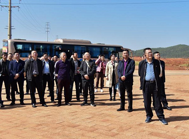 市委党校秋季主体班学员来我县调研