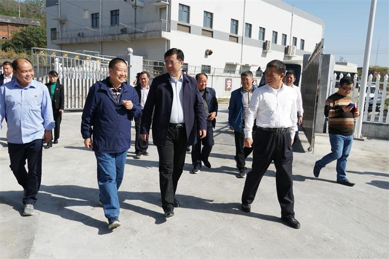 邹文辉到我县调研项目建设和企业发展情况：多措并举 持续推动企业更优更实更可持续发展