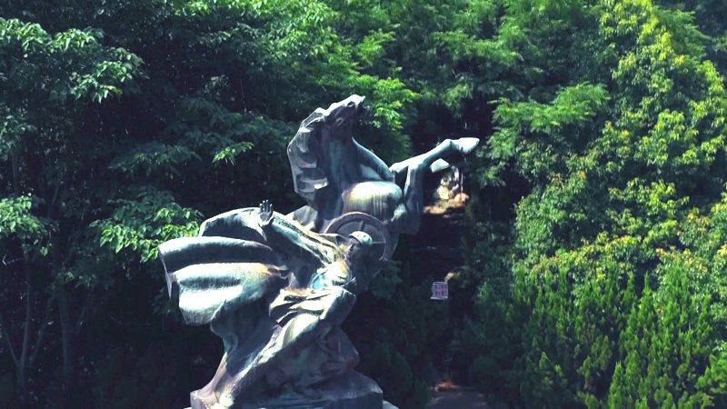 纪念英雄系列报道：永远的欧阳海—不朽的烈士丰碑（二）