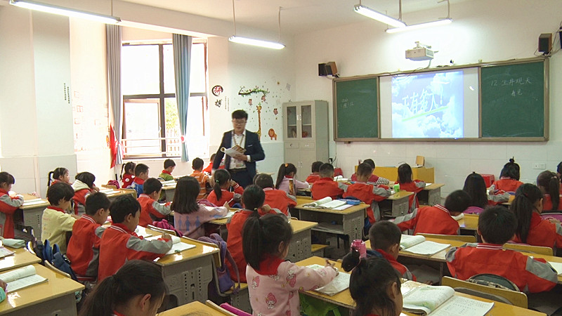 龙潭小学：专注教研教改 提升办学水平