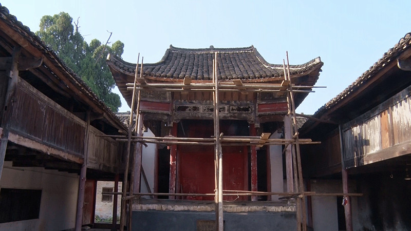 和平镇石碑村:村民自筹资金修缮古祠堂