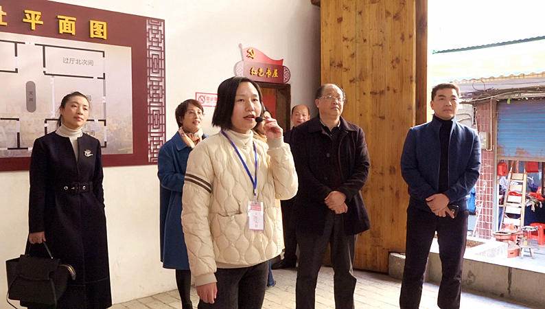 县政协委员开展“加强红色文化建设”课题调研