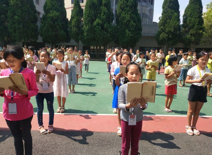 桥市中心校：诵读经典  成为校园最美的风景