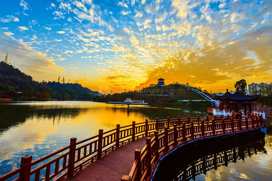 【海看桂阳】文化园铺上“鱼鳞云”  冬日暖阳令人忘却寒冷