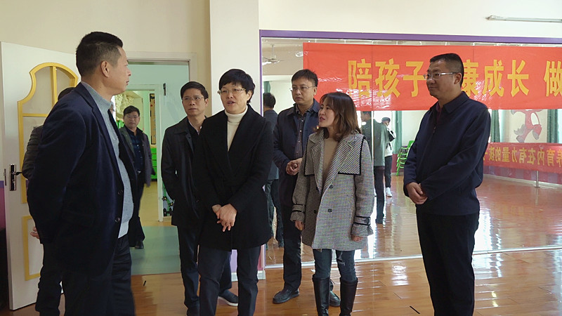 贺建湘来我县调研城镇小区配套幼儿园治理工作