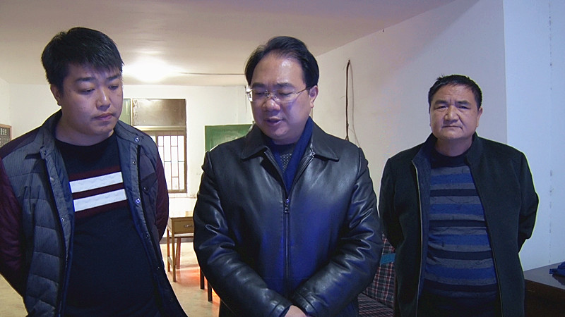 朱阳辉检查煤（石墨）矿企业安全生产工作