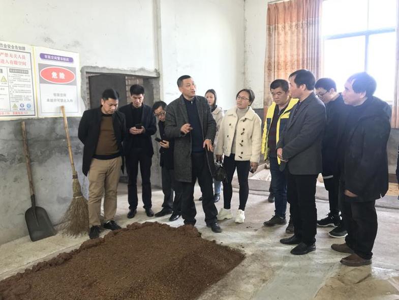 县诗文协会进企业采风