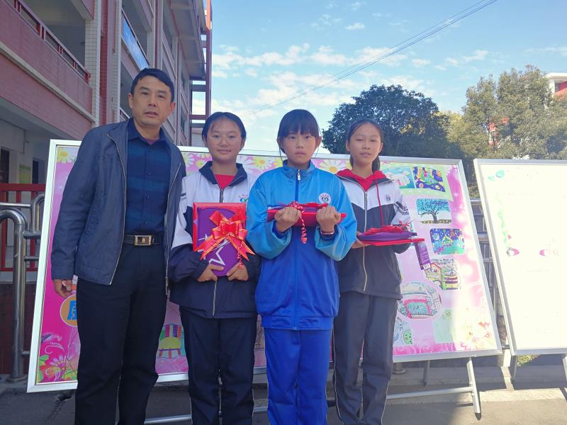 蒙泉中学学生在全国青少年科技创新大赛中荣获一等奖 