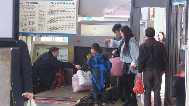 汽车北站：优质服务 温暖回家路