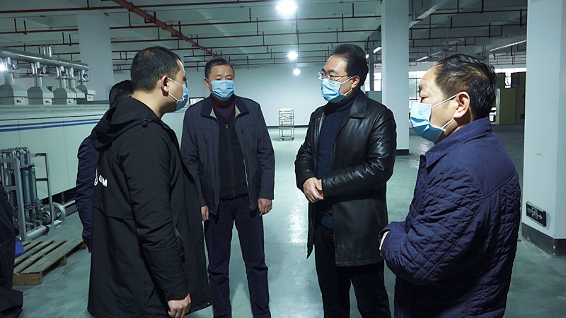  朱阳辉调研指导复工复产复市疫情防控工作
