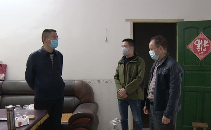 黄力等县领导带队暗访督查驻村帮扶工作