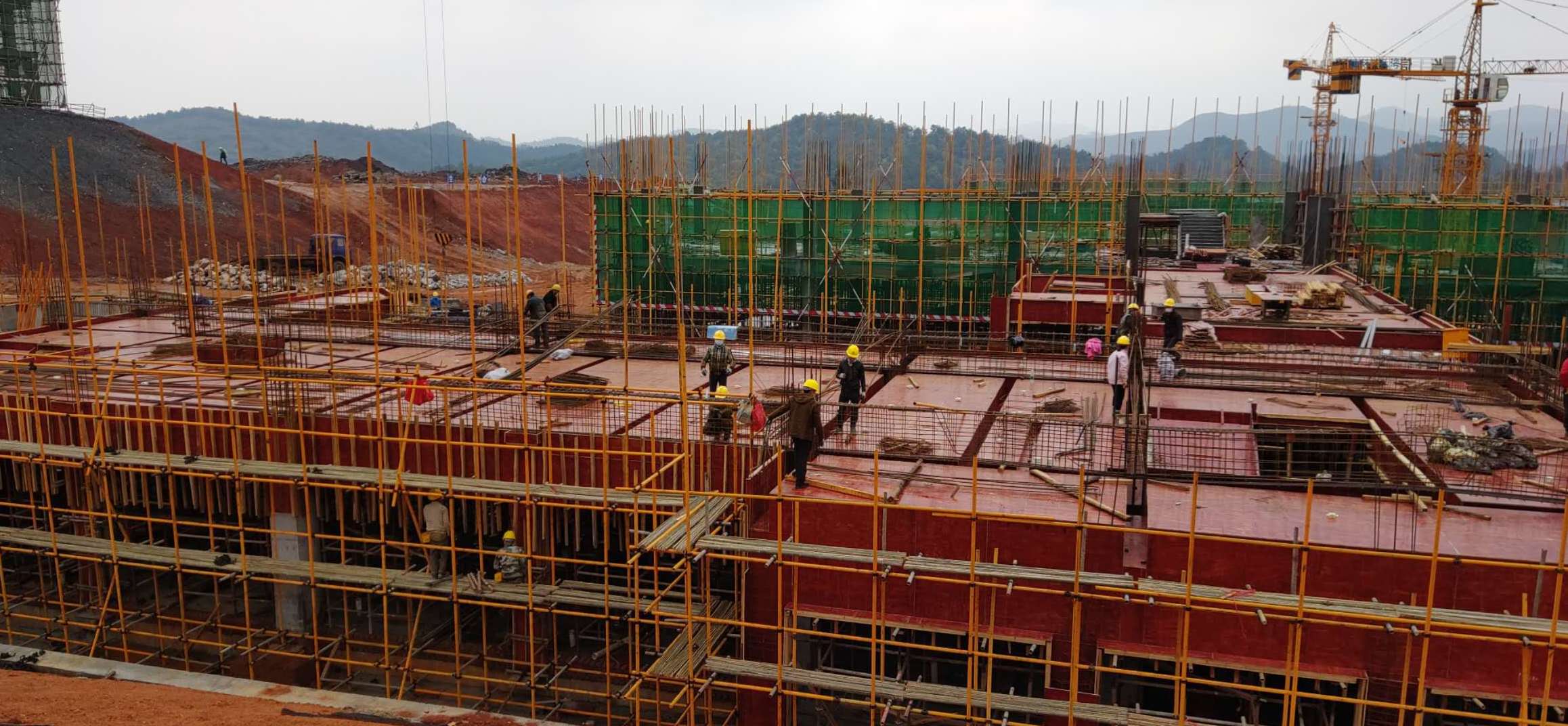 展辉学校：防疫建设两不误  抢抓进度确保如期交付