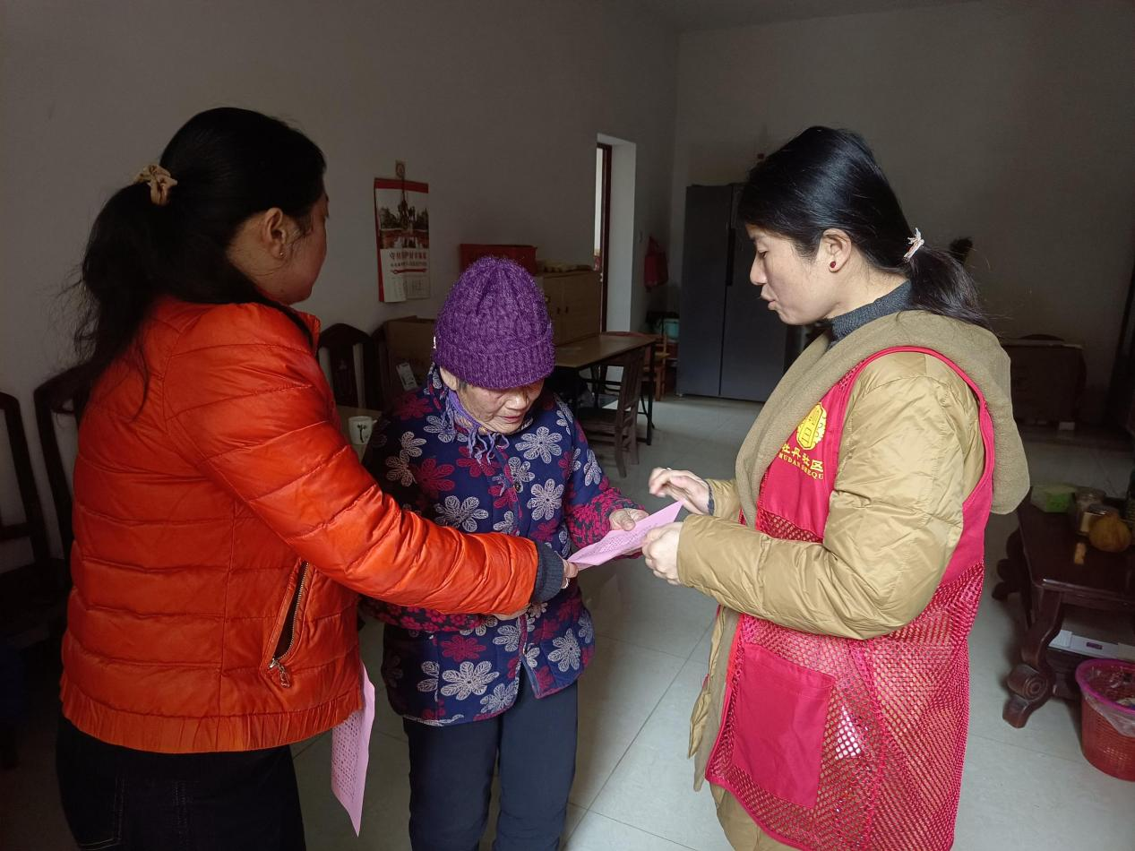 敲门送安全 暖冬护民心 牡丹社区开展“敲门行动”