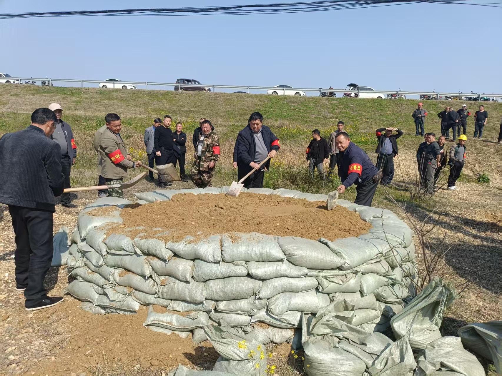 未雨绸缪砺精兵！新泉镇开展防汛抗旱实战演练