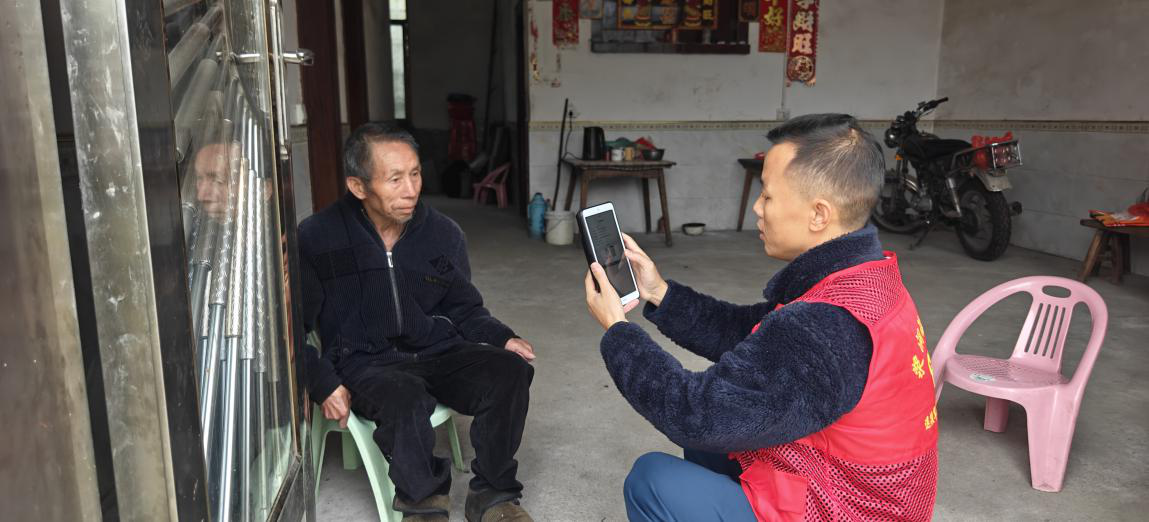 浆洞瑶族乡：服务送上门 认证暖“兵”心