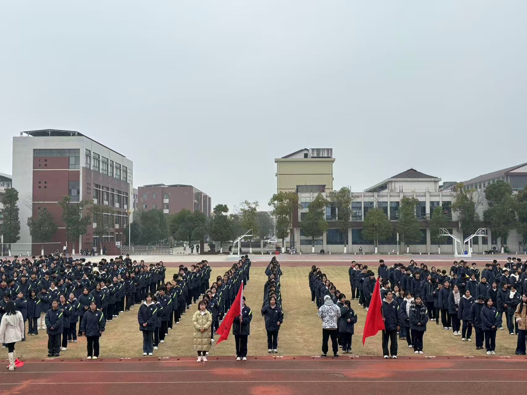 汉寿县职业中等专业学校创新课间操  展青春风采育时代新人