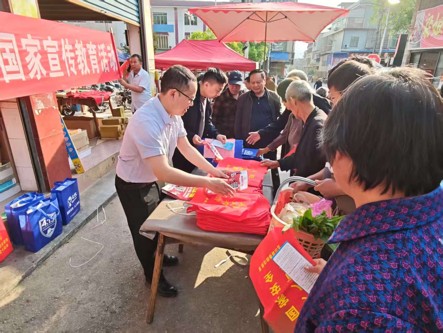 祠堂圩鎮(zhèn)開展“全民國家安全教育”宣傳活動